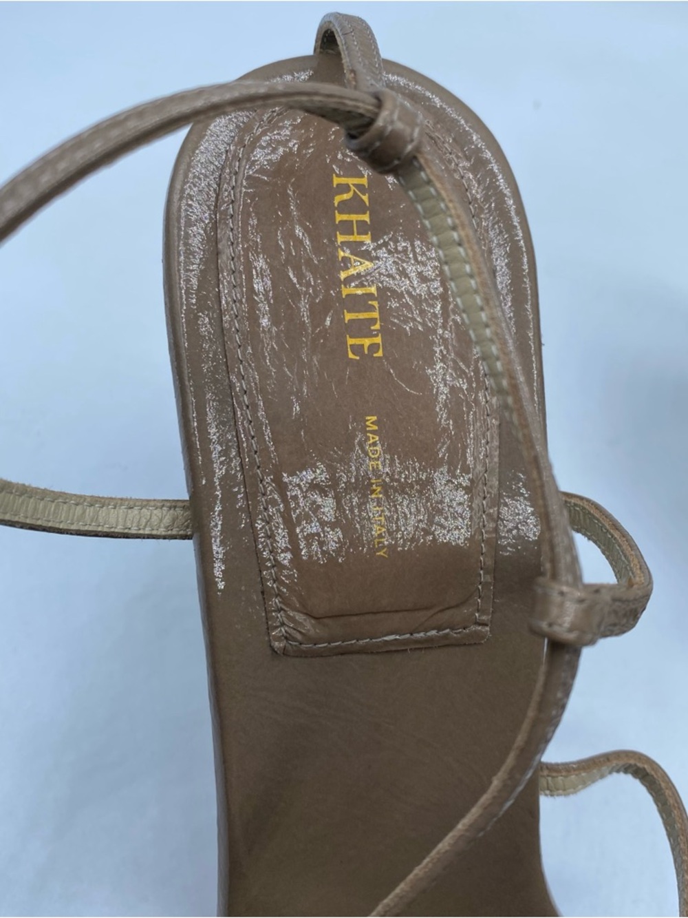 KHAITE Jones T-Strap Heel Sandals in Tan Leather - Picture 4 of 13